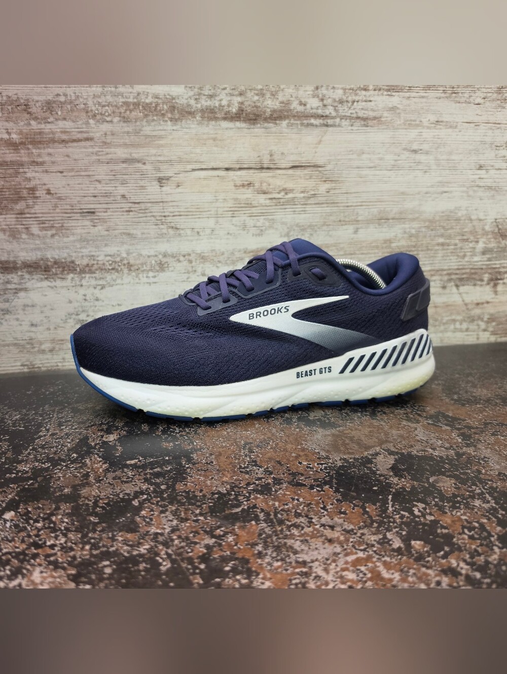 Brooks Beast GTS 24 Running Shoes Sz 11 4E Extra Wide Used 1104254E452